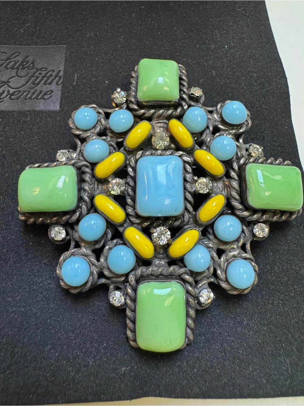 CHANEL Maison Gripoix Rare! Vintage 1996 Printemps brooch 🌼🌿